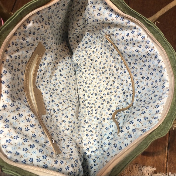 NWT straw tote - lined - Picture 4 of 9